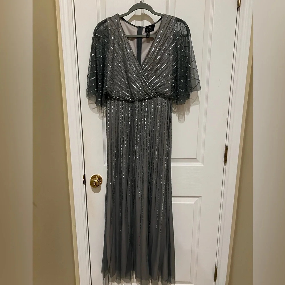 Adrianna Papell 🍄NWOT Elegant Gray / blue Evening Gown